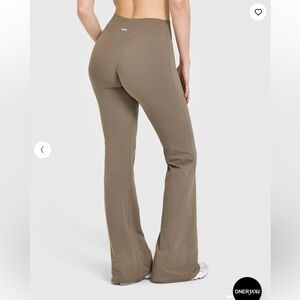 ONER ACTIVE SOFTMOTION™ FLARED PANTS WITH WHITE LOGO